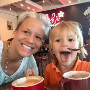 Meet your Posher, Jennifer